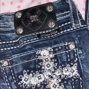 Miss Me jeans cross size Girls 16 boot cut !